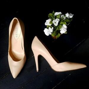 ⚘ Guess Nude Heels